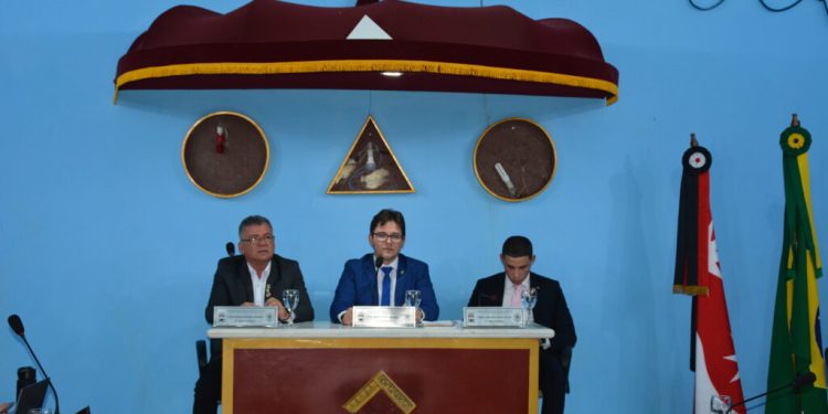 Em Santa Luzia: Requerimentos aprovados solicitam melhorias nos serviços bancários, na emissão de faturas de energia e infraestrutura