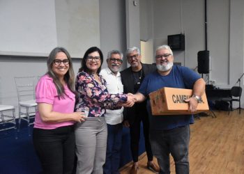 Escolas da Rede Municipal recebem kits esportivos através da parceria da Sedec com o Instituto Alpargatas