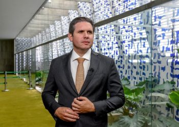 Veja vídeo: Hugo Motta cobra união em favor dos municípios