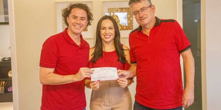 Ao lado de Veneziano, Prefeita do Congo filia-se ao MDB e fortalece ala feminina da sigla na PB: “Estamos juntos”