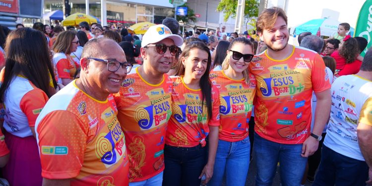 Bruno prestigia o Bloco Jesus é Bom Demais, que celebrou os 30 anos do EJC em Campina Grande