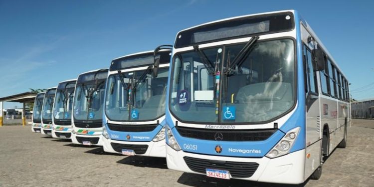 Prefeitura entrega mais 20 ônibus zero-quilômetro e menos poluentes nesta segunda-feira