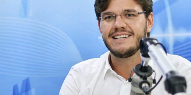 Bruno lamenta queda de receitas, mas aponta superação com avanços em obras e na melhoria da saúde pública