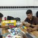 Alunos da Rede Municipal de João Pessoa fazem os últimos ajustes nos robôs para disputar a Olimpíada Brasileira de Robótica