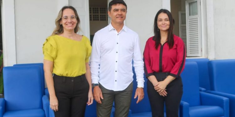 Hospital Santa Isabel recebe doação de poltronas reclináveis da Rede Bemais Supermercados