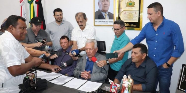 Prefeito de Cajazeiras cancela festa de São João fora de época por falta de recursos