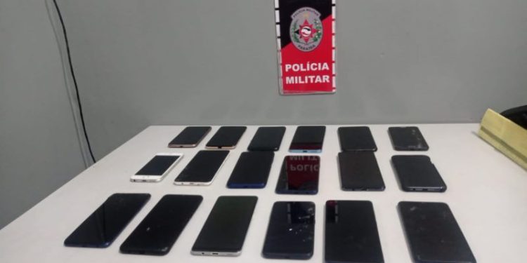Polícia Militar captura acusado de receptação e recupera 18 celulares em Bayeux