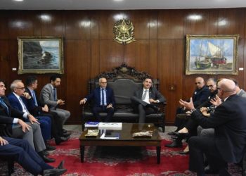 Cícero Lucena e outros representantes da FNP defendem arrecadação em audiência com presidente do Senado sobre reforma tributária