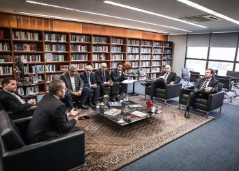 Cícero Lucena participa de reunião da FNP com STF que discute ação sobre a população em situação de rua