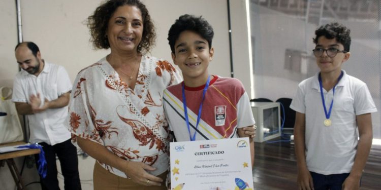 Aluno da Rede Municipal de João Pessoa se classifica em 1º lugar para competição nacional de lançamento de foguetes