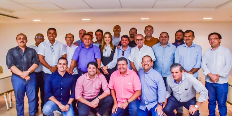 Prefeito e vereadores discutiram com a senadora a destinação de emendas de R$ 1,9 milhão para João Pessoa