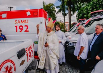 Cícero destaca inspiração religiosa na construção da Capital e entrega ambulâncias para o Samu