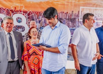 Leo Bezerra autoriza início de obras de pavimentação em nove ruas de Mangabeira