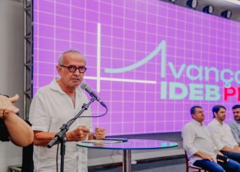 Cícero Lucena diz que investimento na educação municipal proporciona bom aprendizado para alunos ingressarem na rede estadual