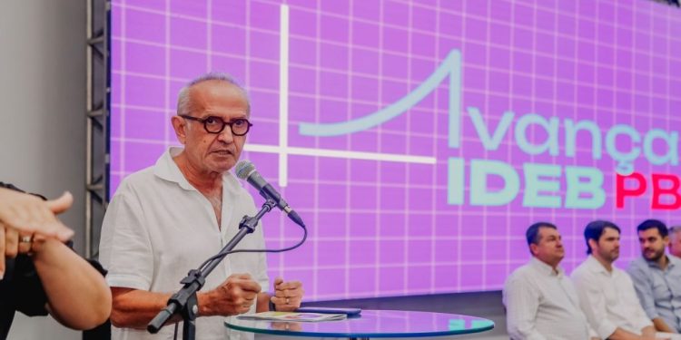 Cícero Lucena diz que investimento na educação municipal proporciona bom aprendizado para alunos ingressarem na rede estadual