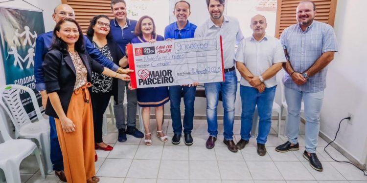 Leo Bezerra libera R$ 90 mil em recursos orientados por parlamentar para o Centro de Apoio à Criança e ao Adolescente