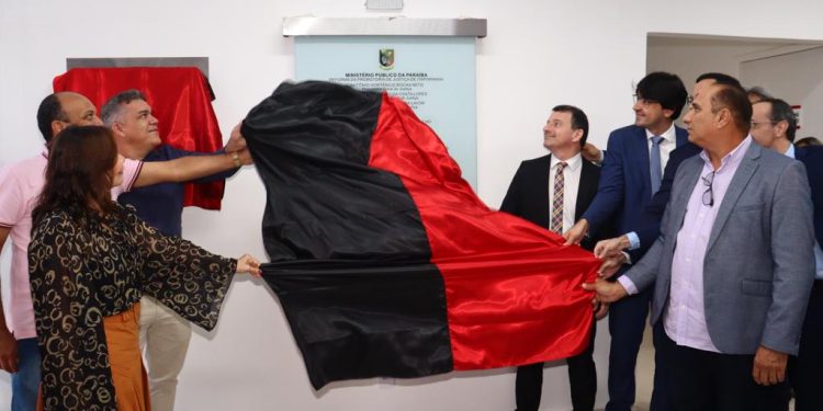 PGJ entrega obra de reforma da Promotoria de Justiça de Itaporanga