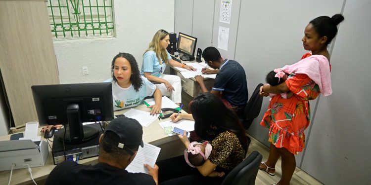 Defensoria atende mais de 60 famílias em mutirão de reconhecimento de paternidade