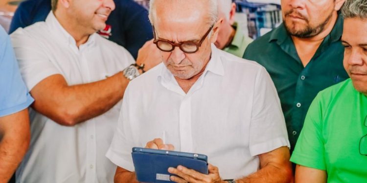 Cícero anuncia ponte elevada para ligar o bairro do Valentina a Mangabeira