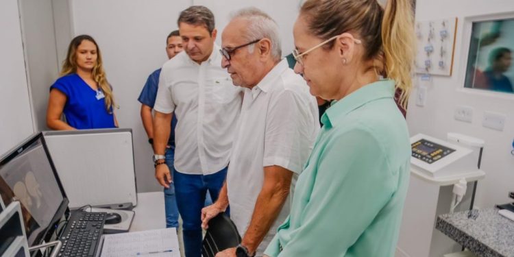 Cícero Lucena inaugura ala de brinquedoteca e raio X do Hospital Infantil do Valentina Figueiredo