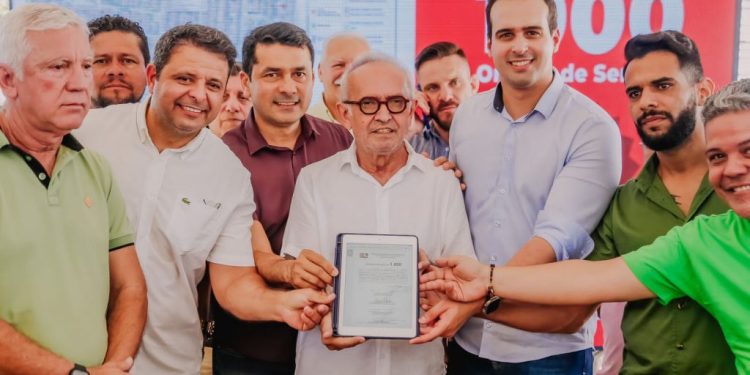 Prefeito da Capital assina ordem de serviço número mil em infraestrutura e autoriza construção do Parque Linear do Valentina