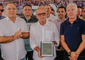 Cícero assina ordem de serviço para Avenida Hilton Souto Maior ganhar novas faixas para o trânsito e se tornar um Parque Linear
