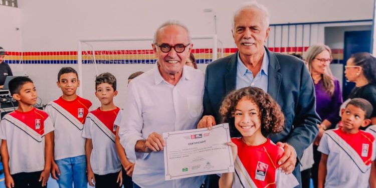 Cícero entrega reforma da Escola Seráfico da Nóbrega e anuncia finalistas da seleção do Balé Bolshoi