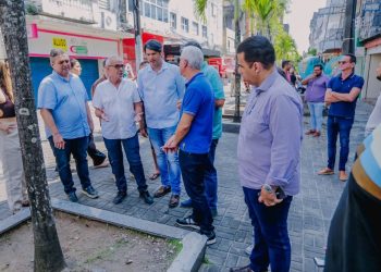 Cícero acompanha ações do programa ‘Bora Cuidar’ e anuncia projeto de requalificação para o Centro