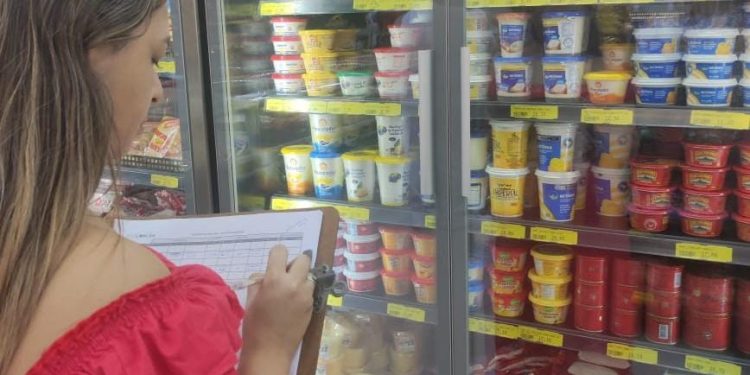 Pesquisa do Procon de Santa Rita registra diferença de quase R$ 20 no quilo do queijo prato e R$ 15 no presunto