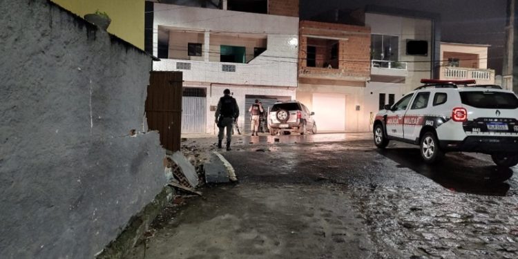 PREVENÇÃO: Polícia Militar frustra crime e impede violação em correspondente bancário