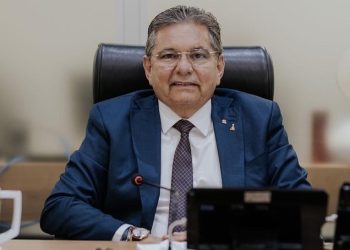 Adriano Galdino defende implantação da Fila Única no sistema público da saúde da Paraíba