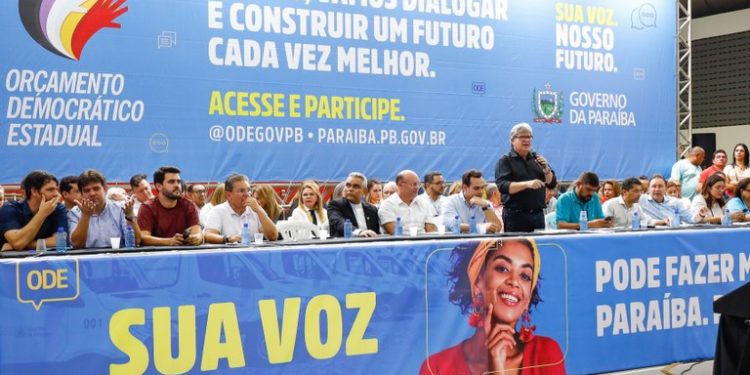 Governador entrega equipamentos e dialoga com a população em audiência do ODE com recorde de público em Guarabira