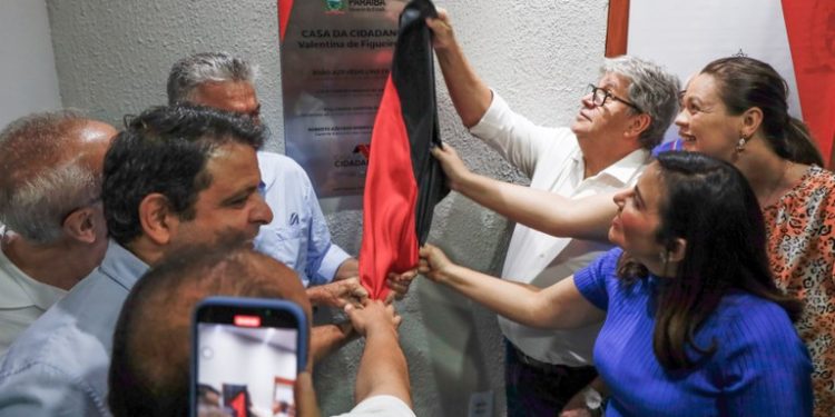 João entrega Casa da Cidadania do Valentina de Figueiredo