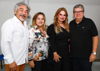 Governador prestigia concerto da Orquestra Sinfônica da Paraíba com o cantor Santana em comemoração aos 438 anos de João Pessoa