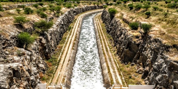 João Azevêdo destaca importância na segurança hídrica da Paraíba durante visita às obras do Canal Acauã-Araçagi com ministro Waldez Góes