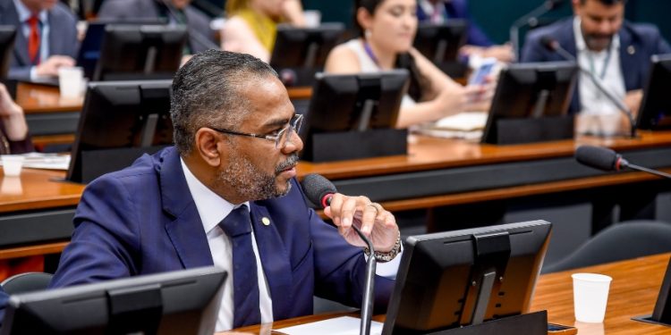 Reajuste dos planos de saúde é tema de audiência pública proposta por Márcio Marinho