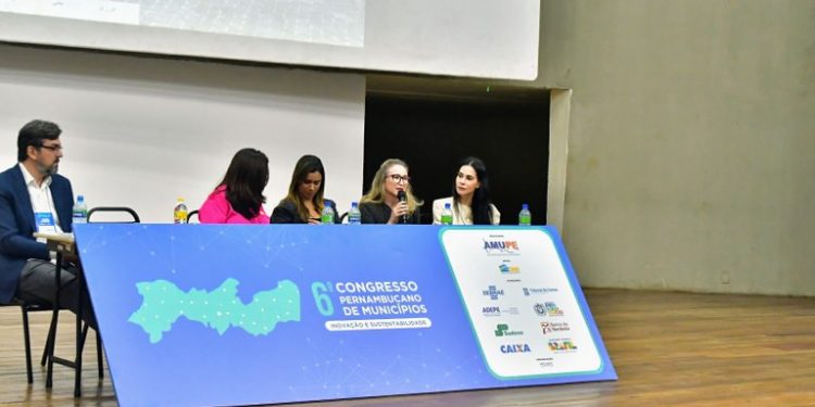 Governo da Paraíba apresenta programa Cidade Madura durante Congresso Pernambucano de Municípios