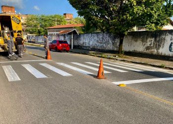 Semob-JP realiza pintura e revitalização da sinalização viária em diversos bairros da Capital