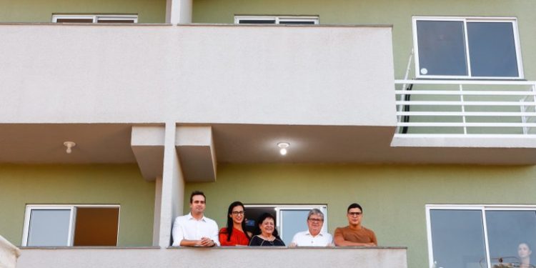 Governador entrega apartamentos em João Pessoa e beneficia 64 famílias na primeira etapa