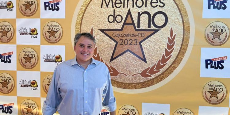 Efraim é premiado como o Maior Benfeitor do Sertão: “A Paraíba elegeu um senador com DNA sertanejo”