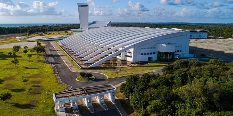 Centro de Convenções reúne shows, teatro e feiras da construção civil, setor imobiliário e de gastronomia