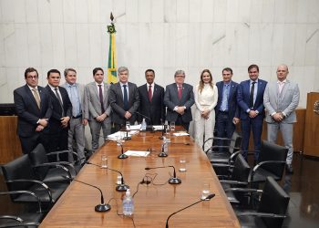 Murilo Galdino participa de reunião com o governador e bancada federal paraibana