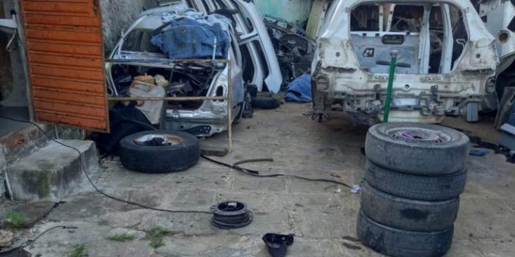 Polícia Militar desarticula desmanche de carros roubados em Campina Grande