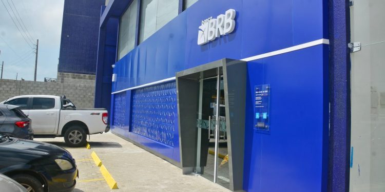 BRB oferece atendimento especial para servidores da ativa no Clube Cabo Branco e aposentados no Valentina