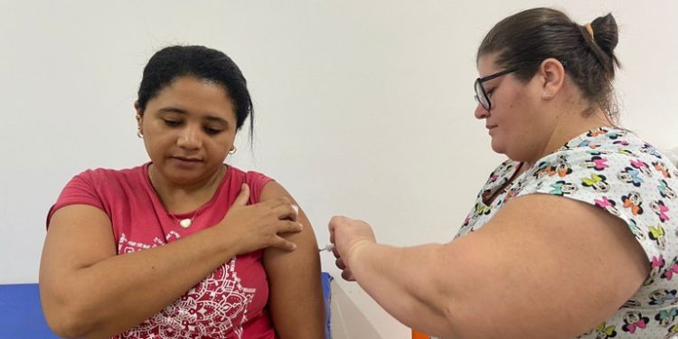 Paraíba aplica 33.471 doses no Dia D de multivacinação e vacinação contra Covid-19