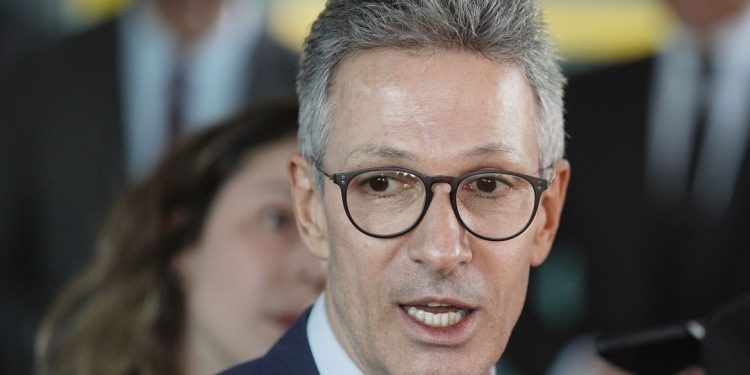 Políticos reagem à fala do governador Zema sobre frente Sul-Sudeste