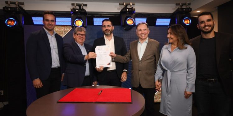 João anuncia novo resort no Polo Turístico Cabo Branco com investimentos de R$ 200 milhões e geração de 400 empregos