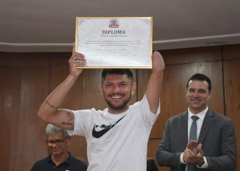 Atleta Petrúcio Ferreira é o mais novo cidadão pessoense