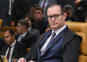 Zanin vota por condenação de réu do 8 de janeiro a 15 anos de prisão
