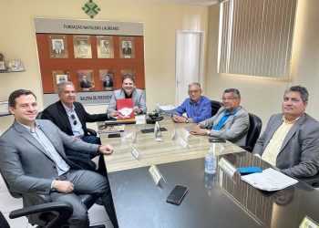 Diretores do Hospital Napoleão Laureano e BNB tratam de possíveis parcerias